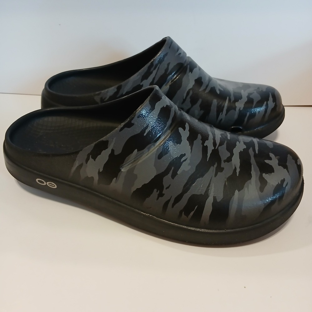 OOFOS OOCloog Limited Edition Black Camo Recovery Clogs Womens 9